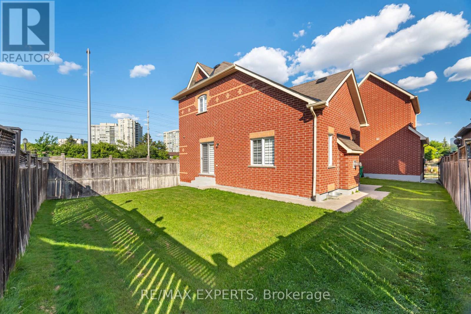 5 Hillside Drive, Brampton, Ontario  L6S 0B7 - Photo 45 - W12721288