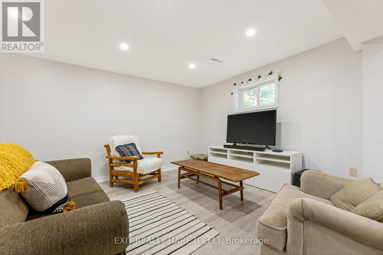 6 Stonegate Drive, Brampton, Ontario  L6Z 3L7 - Photo 11 - W12721292