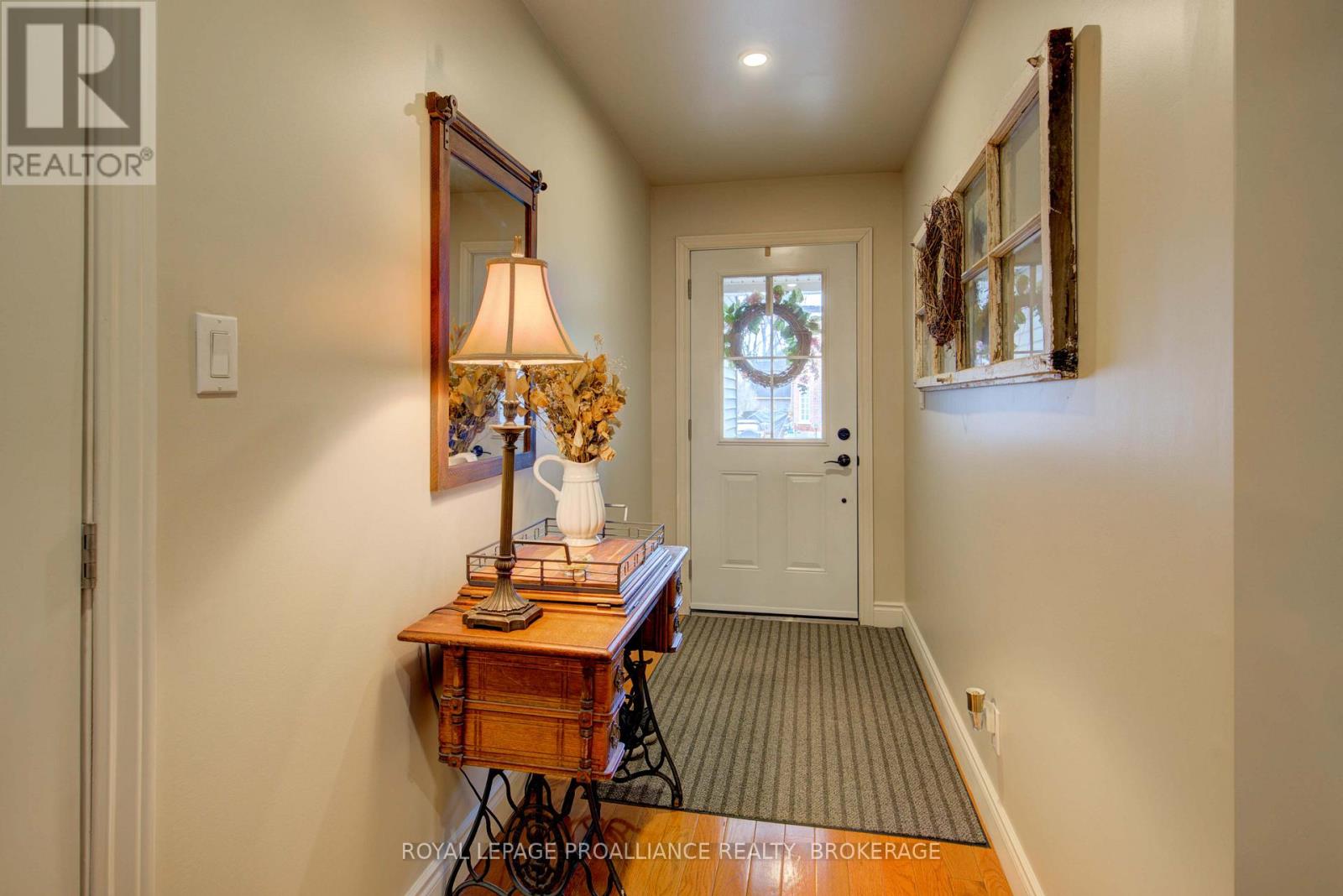 1086 Prince Street, Lansdowne Village, Ontario K0E 1L0 - Photo 11 - X12481385