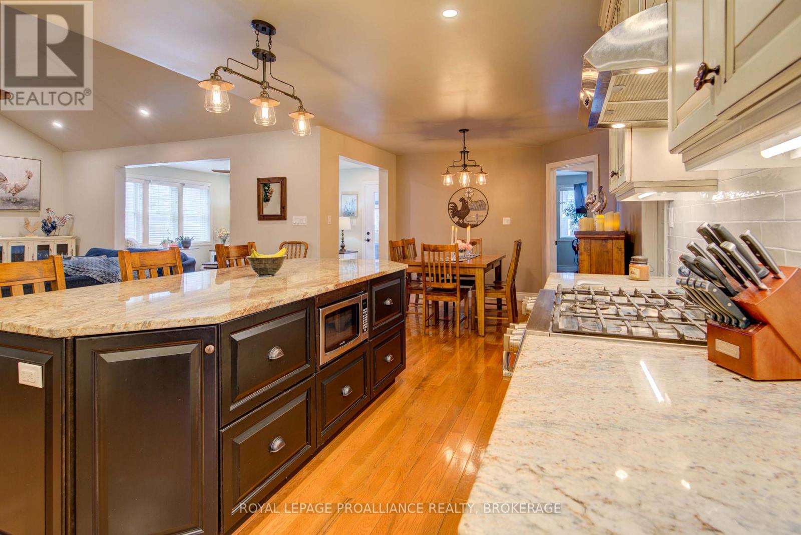 1086 Prince Street, Lansdowne Village, Ontario K0E 1L0 - Photo 22 - X12481385