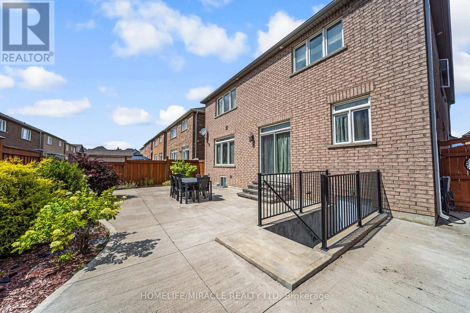 6 Currant Road, Brampton, Ontario  L6P 3G1 - Photo 45 - W12721316