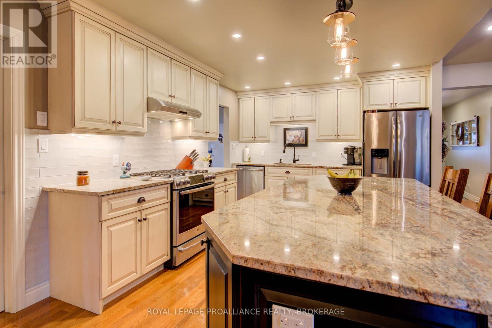 1086 Prince Street, Lansdowne Village, Ontario K0E 1L0 - Photo 23 - X12481385