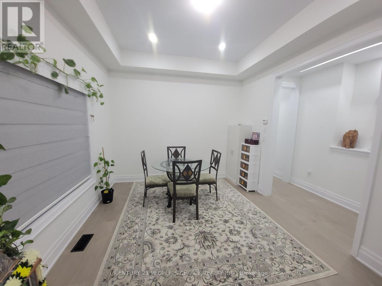 3253 Dove Drive, Oakville, Ontario  L6H 7G1 - Photo 6 - W12721322