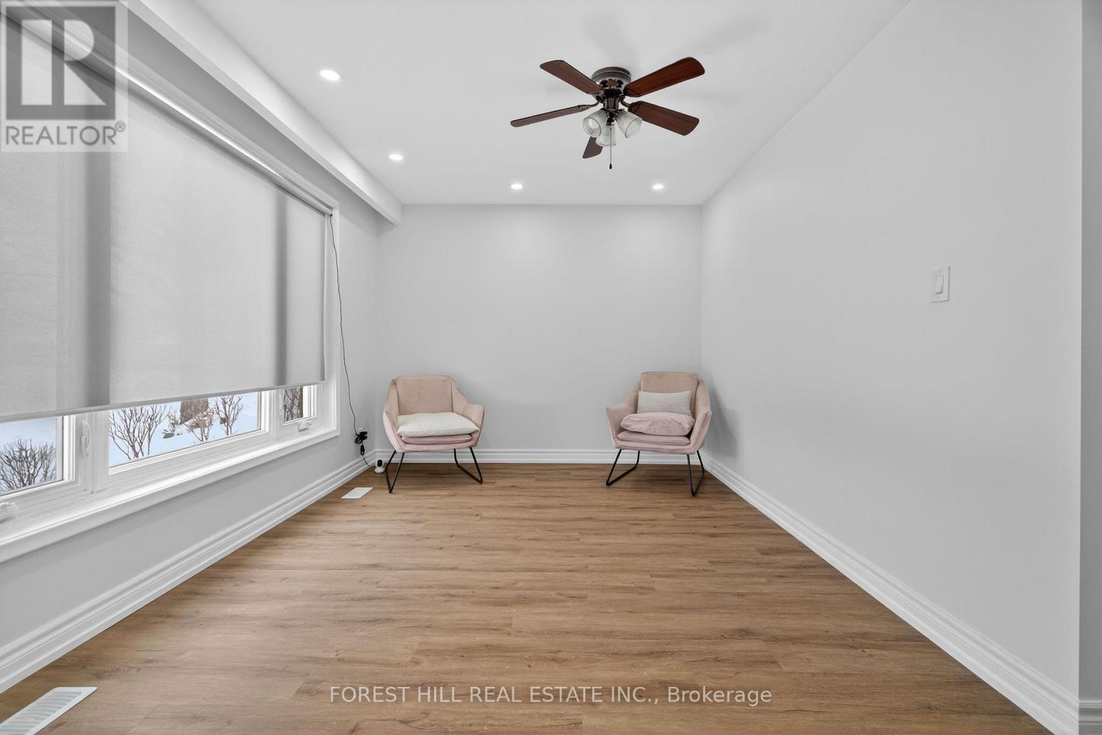 81 Taysham Crescent, Toronto, Ontario  M9V 1X1 - Photo 13 - W12721376