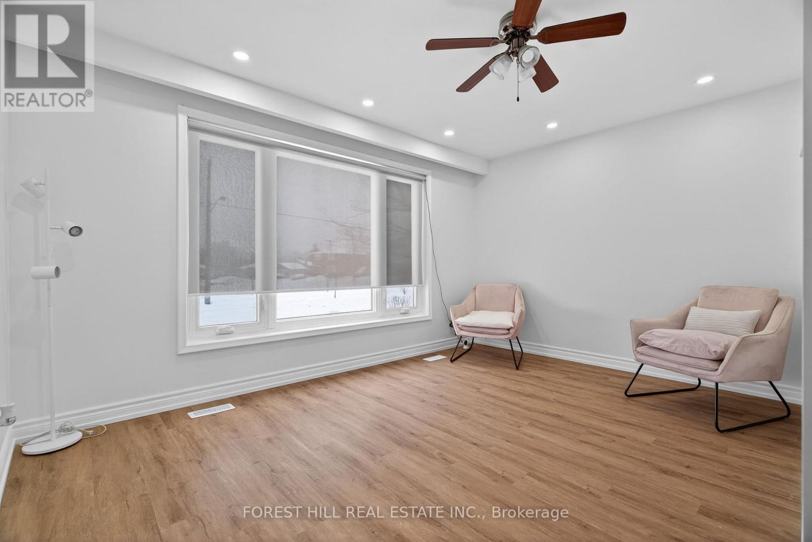 81 Taysham Crescent, Toronto, Ontario  M9V 1X1 - Photo 14 - W12721376