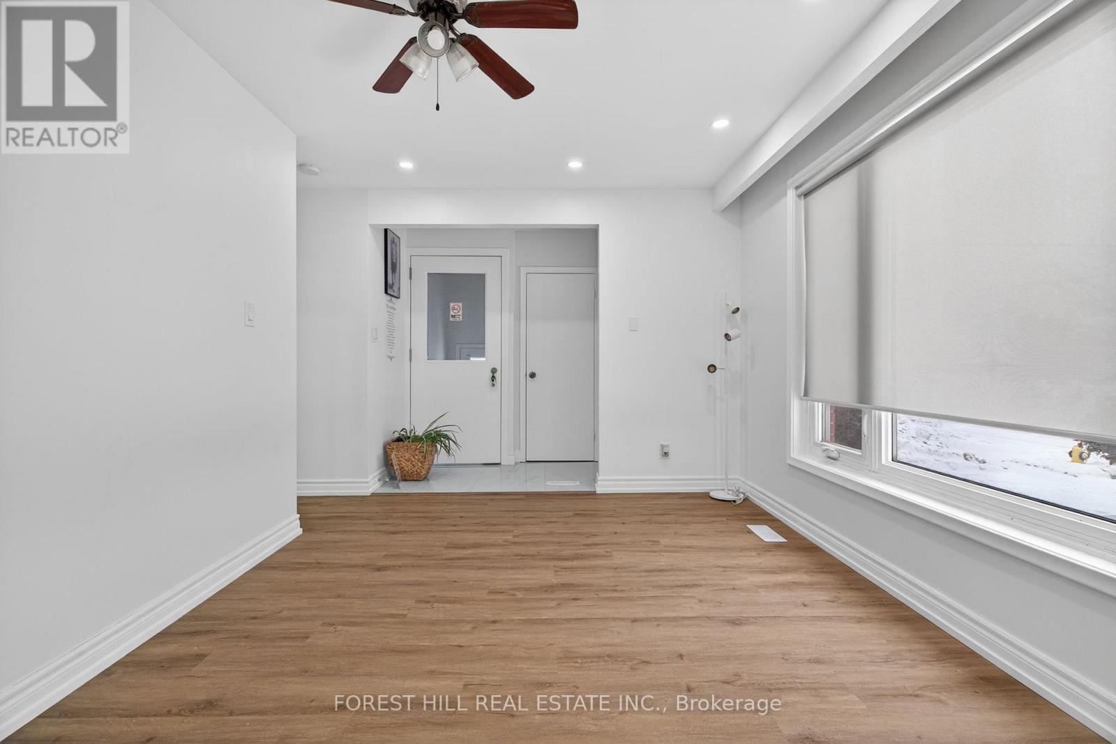 81 Taysham Crescent, Toronto, Ontario  M9V 1X1 - Photo 15 - W12721376