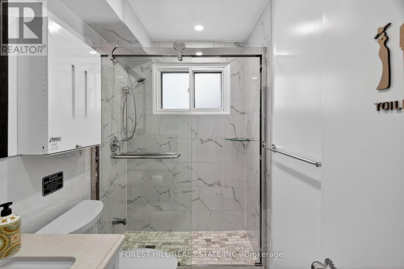 81 Taysham Crescent, Toronto, Ontario  M9V 1X1 - Photo 20 - W12721376