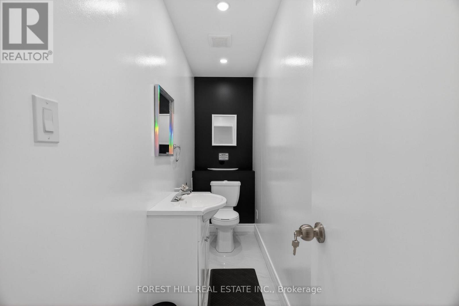 81 Taysham Crescent, Toronto, Ontario  M9V 1X1 - Photo 27 - W12721376