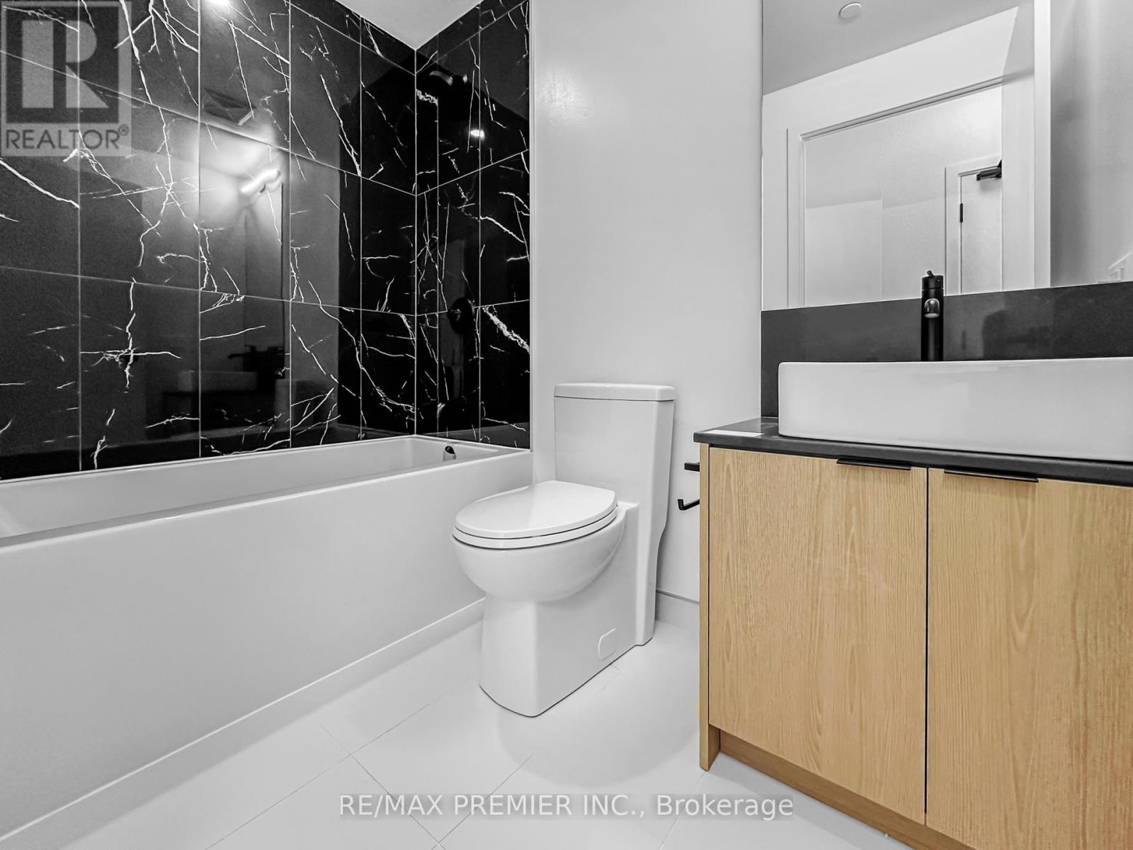 1002 - 1285 Dupont Street, Toronto, Ontario  M6H 0E3 - Photo 12 - W12721384