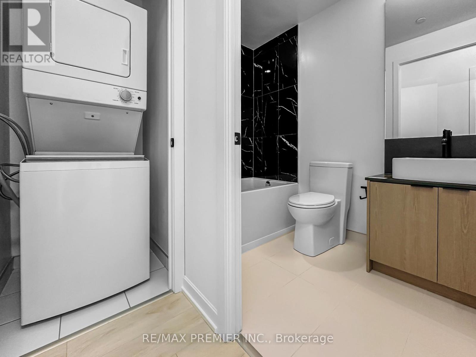 1002 - 1285 Dupont Street, Toronto, Ontario  M6H 0E3 - Photo 13 - W12721384