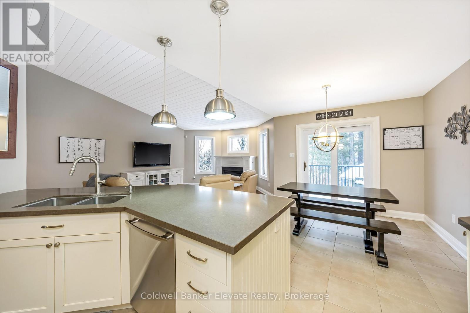 43 Newman Place, Halton Hills, Ontario  L7G 6A6 - Photo 16 - W12721390