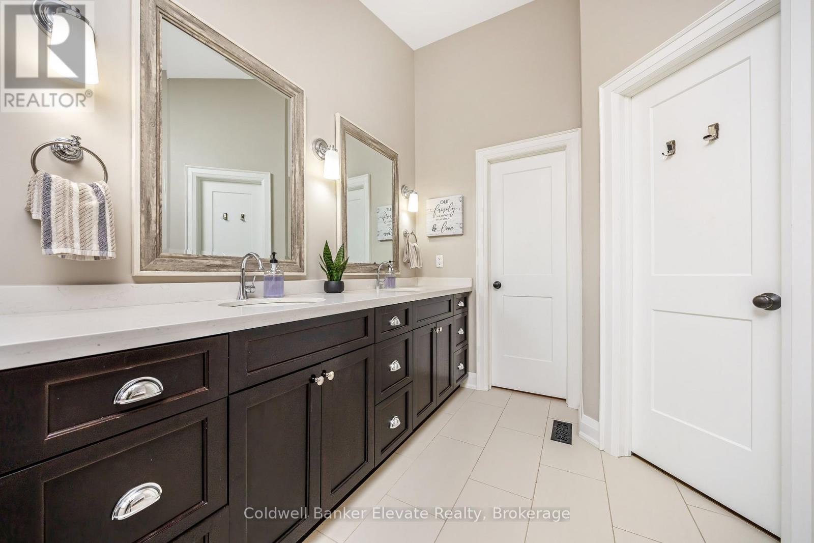 43 Newman Place, Halton Hills, Ontario  L7G 6A6 - Photo 22 - W12721390