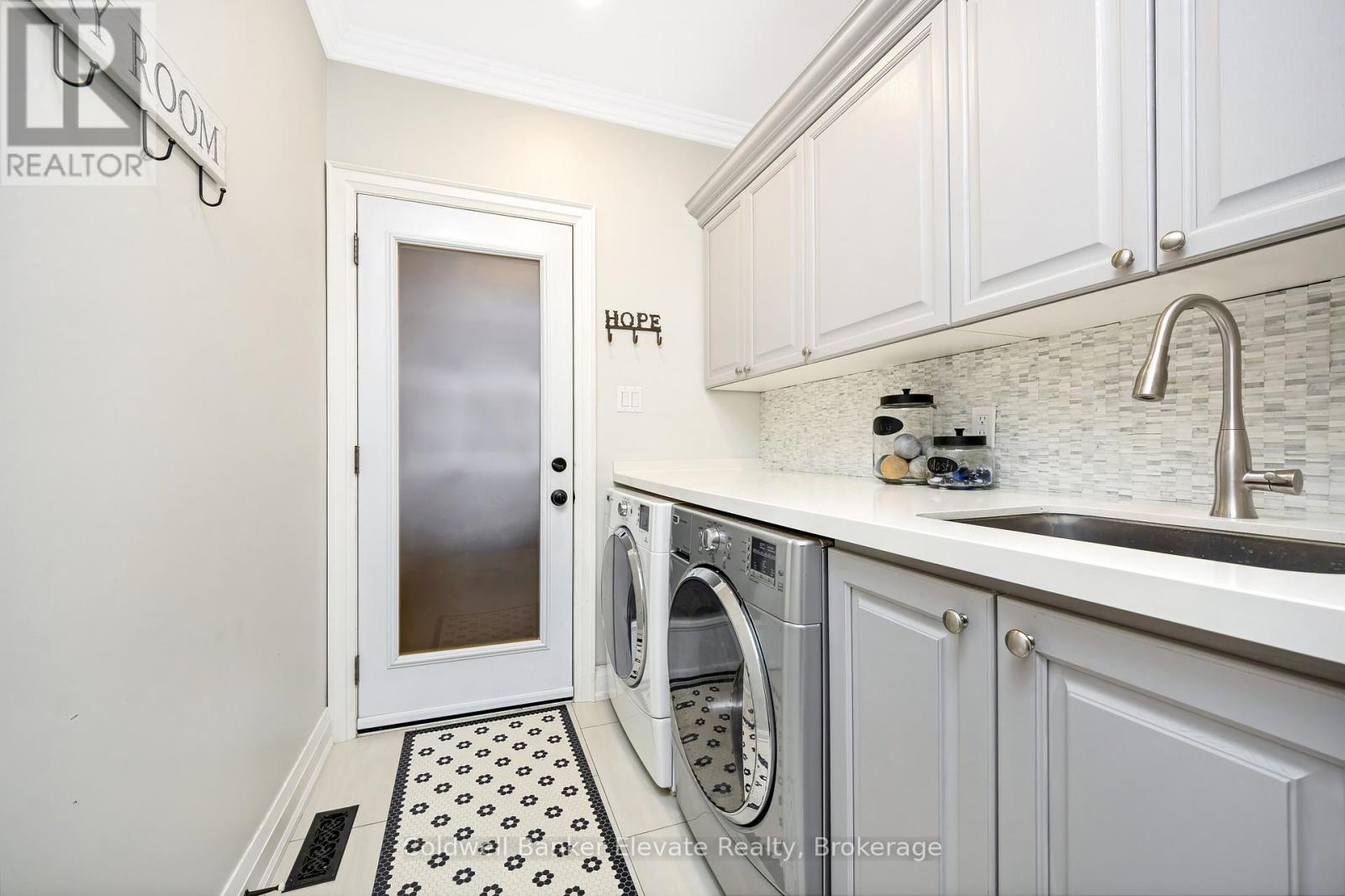 43 Newman Place, Halton Hills, Ontario  L7G 6A6 - Photo 28 - W12721390