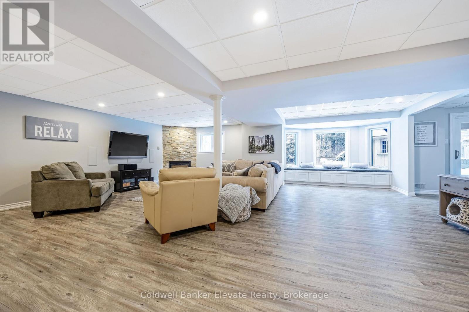 43 Newman Place, Halton Hills, Ontario  L7G 6A6 - Photo 30 - W12721390