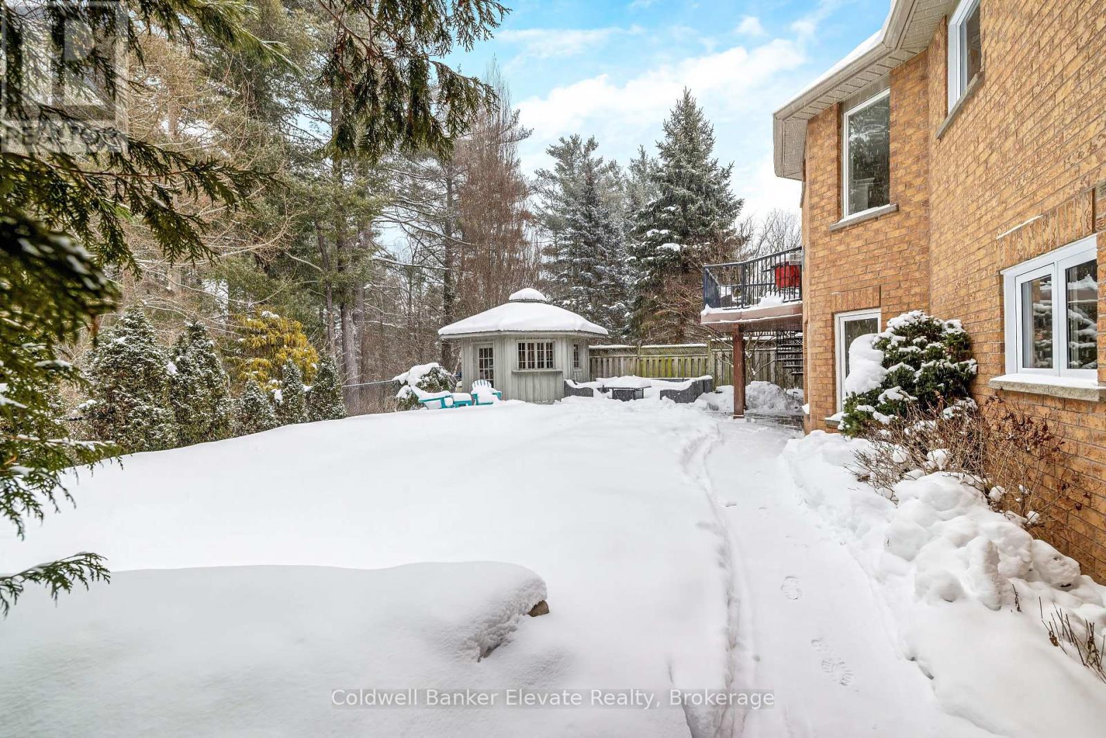 43 Newman Place, Halton Hills, Ontario  L7G 6A6 - Photo 49 - W12721390