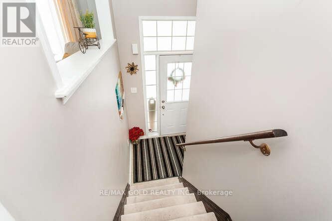 23 Jersey Lane, Halton Hills, Ontario  L7G 0H2 - Photo 4 - W12721416