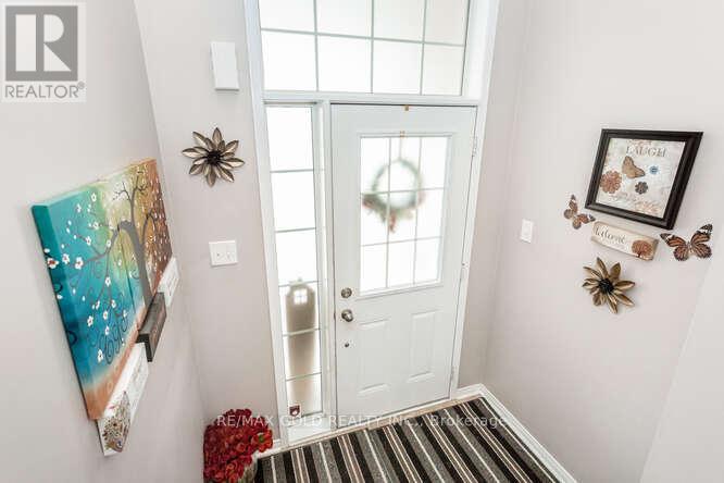 23 Jersey Lane, Halton Hills, Ontario  L7G 0H2 - Photo 5 - W12721416