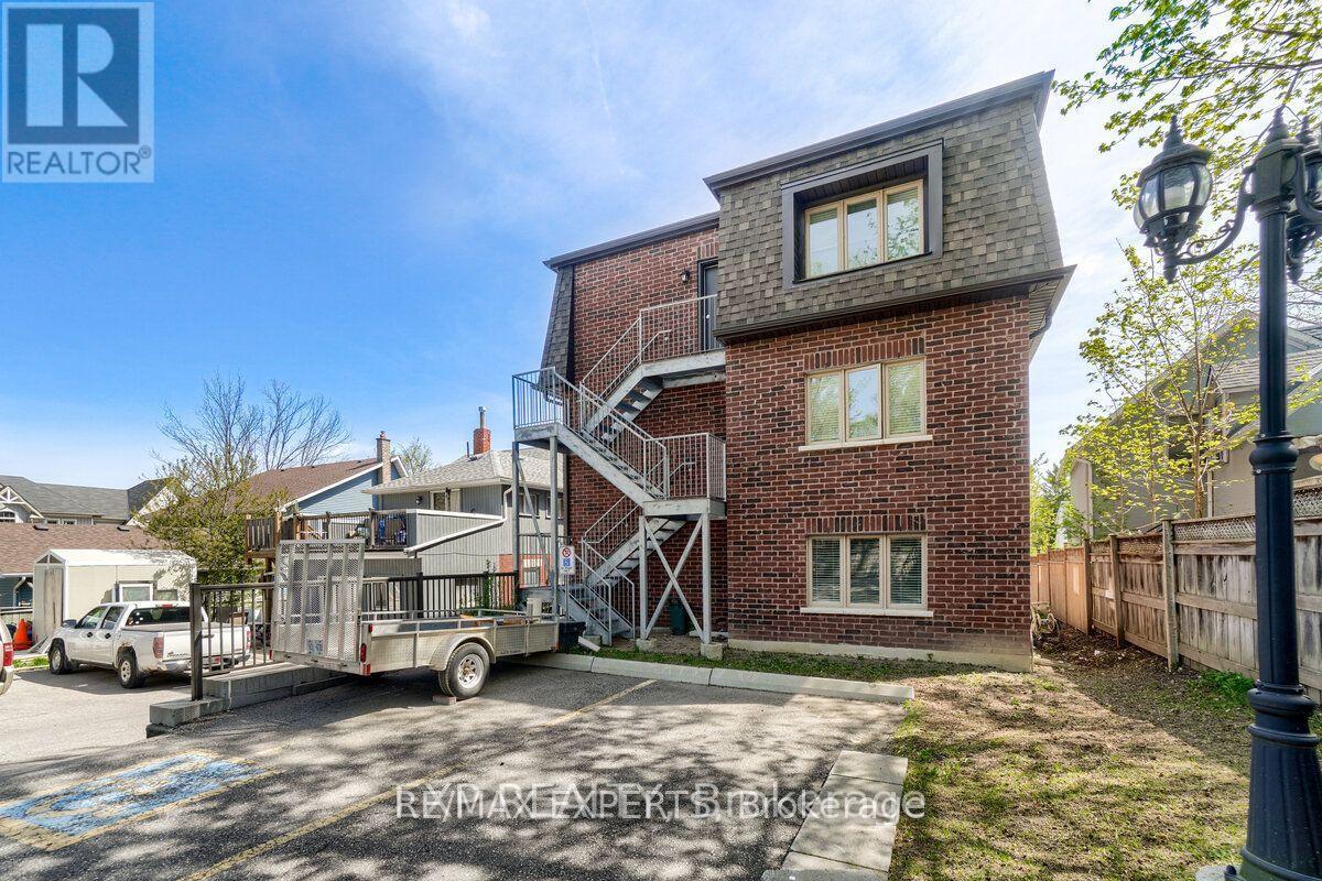 1 - 56a First Street, Orangeville, Ontario  L9W 2E4 - Photo 3 - W12721420