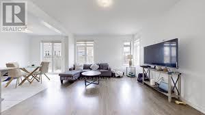 52 Keppel Circle, Brampton, Ontario  L7A 5L1 - Photo 4 - W12721422