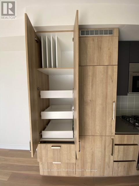 411 - 430 Roncesvalles Avenue, Toronto, Ontario  M6R 2N2 - Photo 6 - W12721426