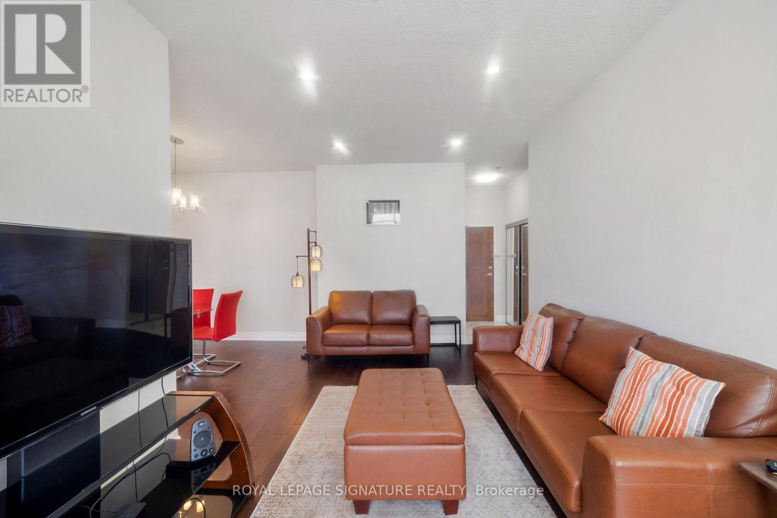 2809 - 550 Webb Drive, Mississauga, Ontario  L5B 3Y4 - Photo 3 - W12721436