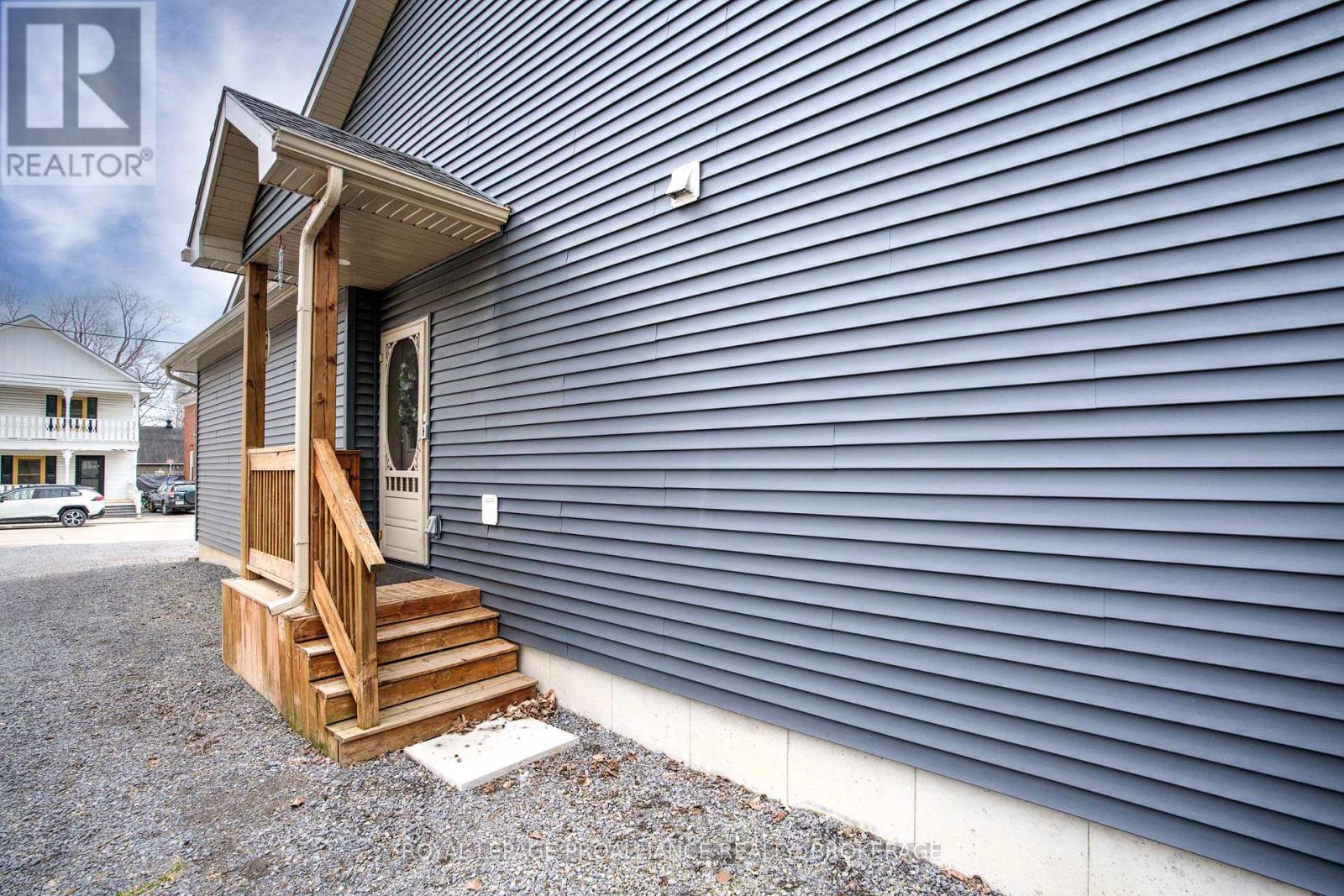 1086 Prince Street, Lansdowne Village, Ontario K0E 1L0 - Photo 5 - X12481385