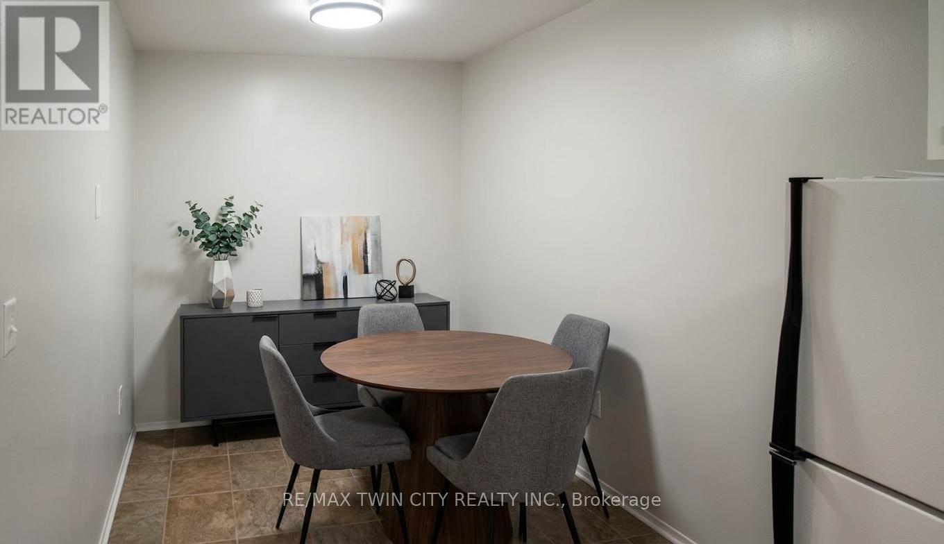 304 - 1100 Jalna Boulevard, London South, Ontario  N6E 2M2 - Photo 3 - X12721256