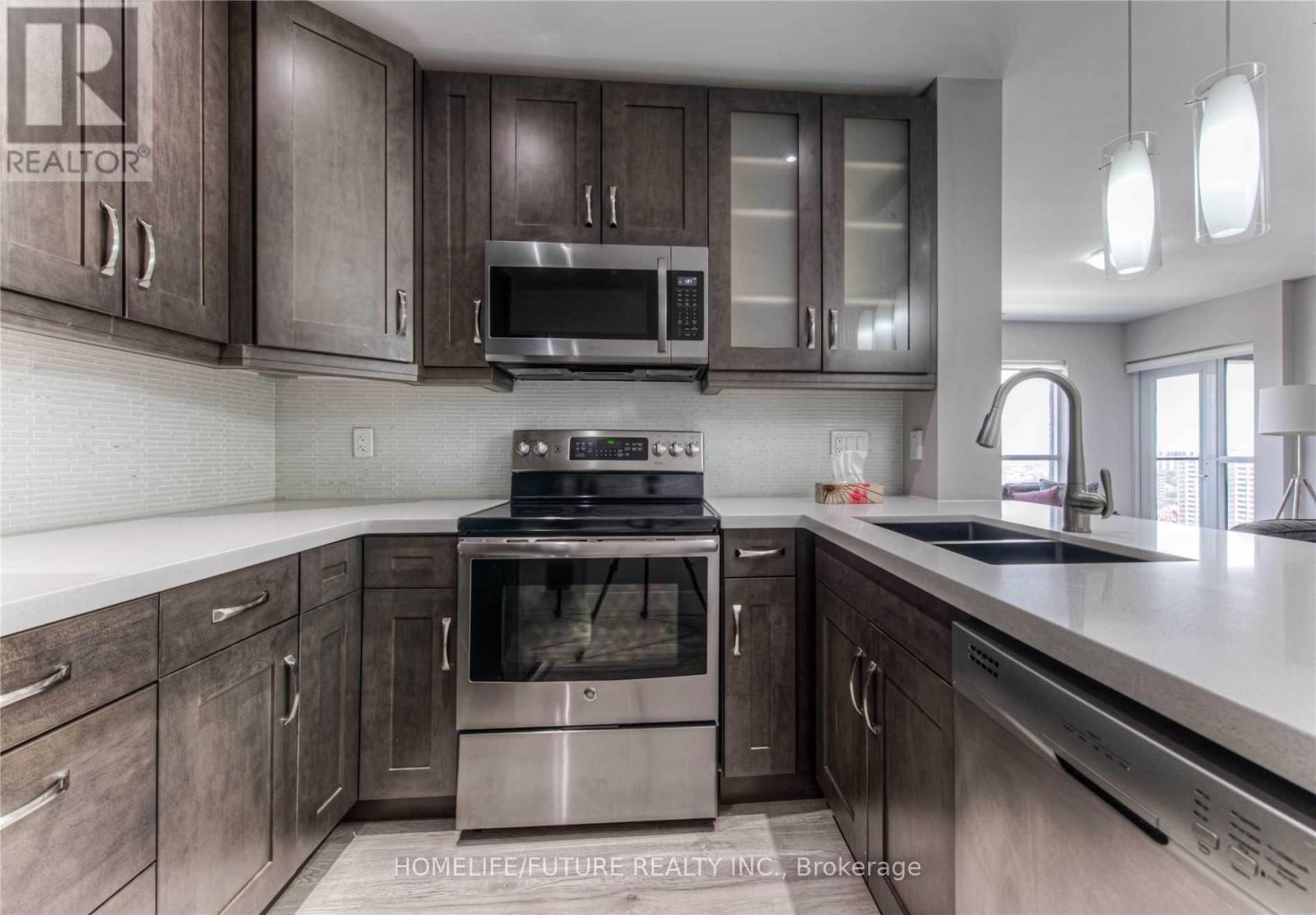 1712 - 1 Victoria Street S, Kitchener, Ontario  N2G 0B5 - Photo 4 - X12721410