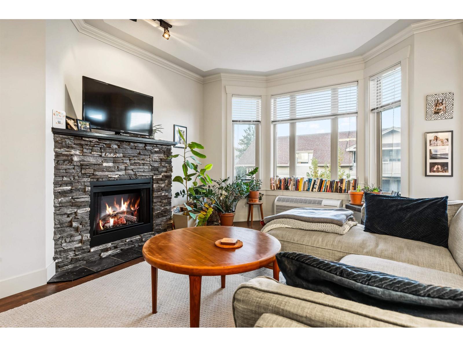 303 45615 Brett Avenue, Chilliwack Proper West, Chilliwack, British Columbia  V2P 1P1 - Photo 2 - R3082254