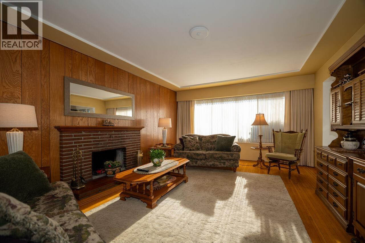 6545 Charles Street, Burnaby, British Columbia  V5B 2H2 - Photo 11 - R3081951