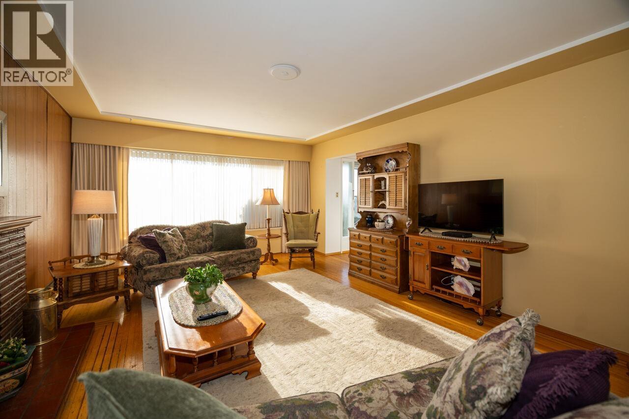 6545 Charles Street, Burnaby, British Columbia  V5B 2H2 - Photo 12 - R3081951