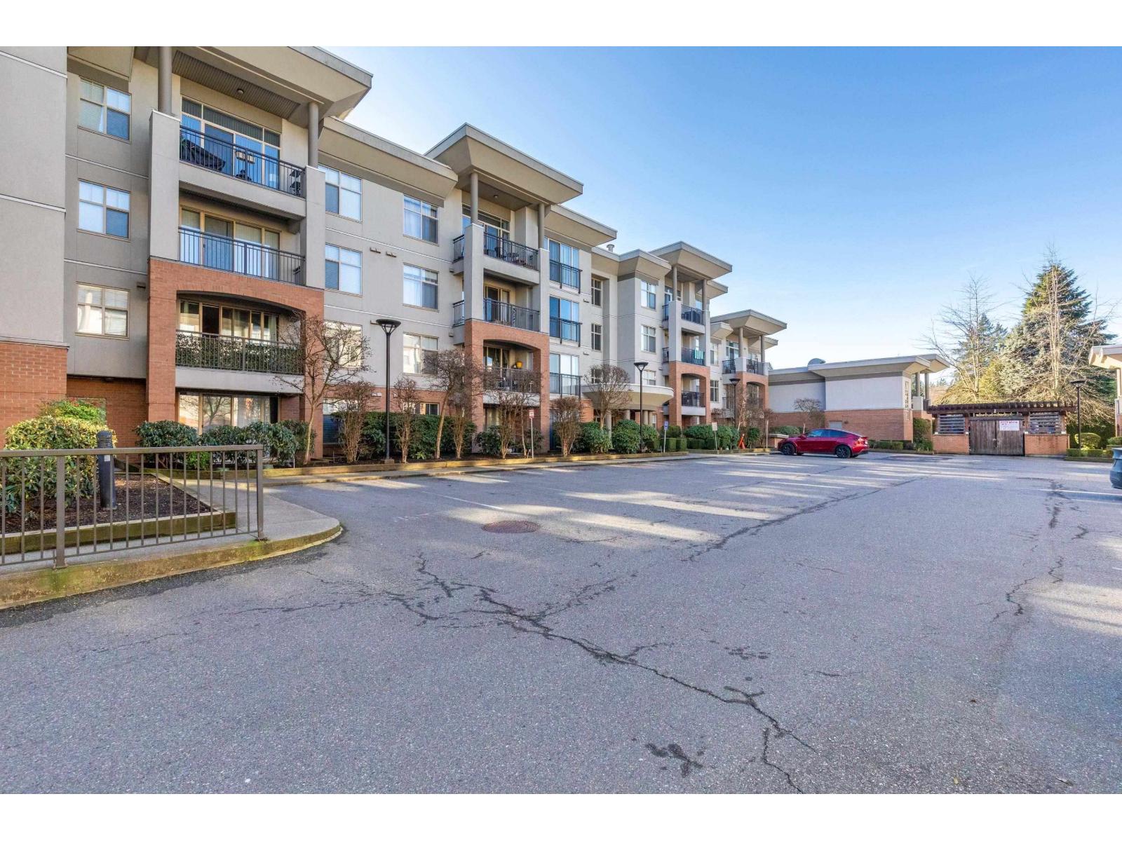 406 33545 Rainbow Avenue, Abbotsford, British Columbia  V2S 0B9 - Photo 2 - R3081990