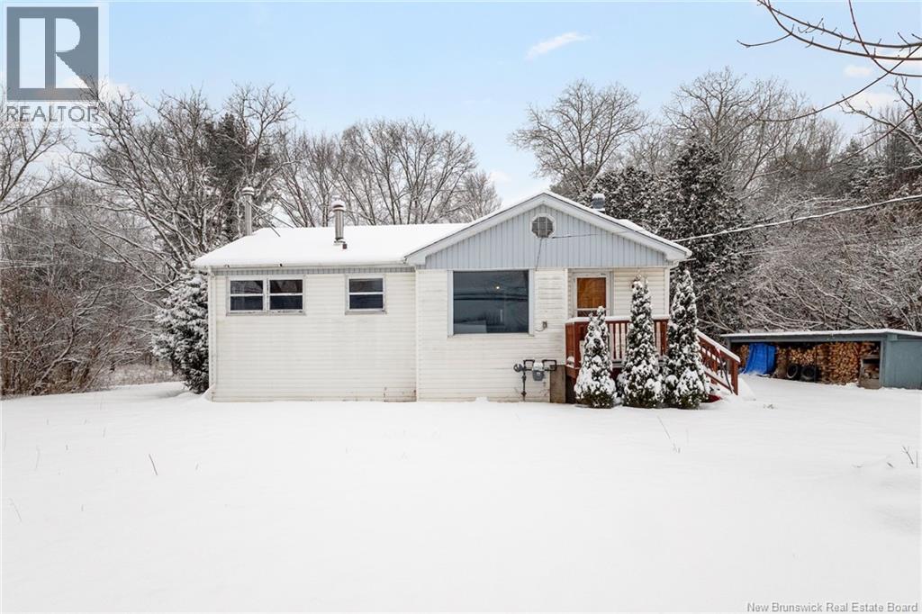 2268 Route 102, Lincoln, New Brunswick  E3B 8N5 - Photo 1 - NB132577