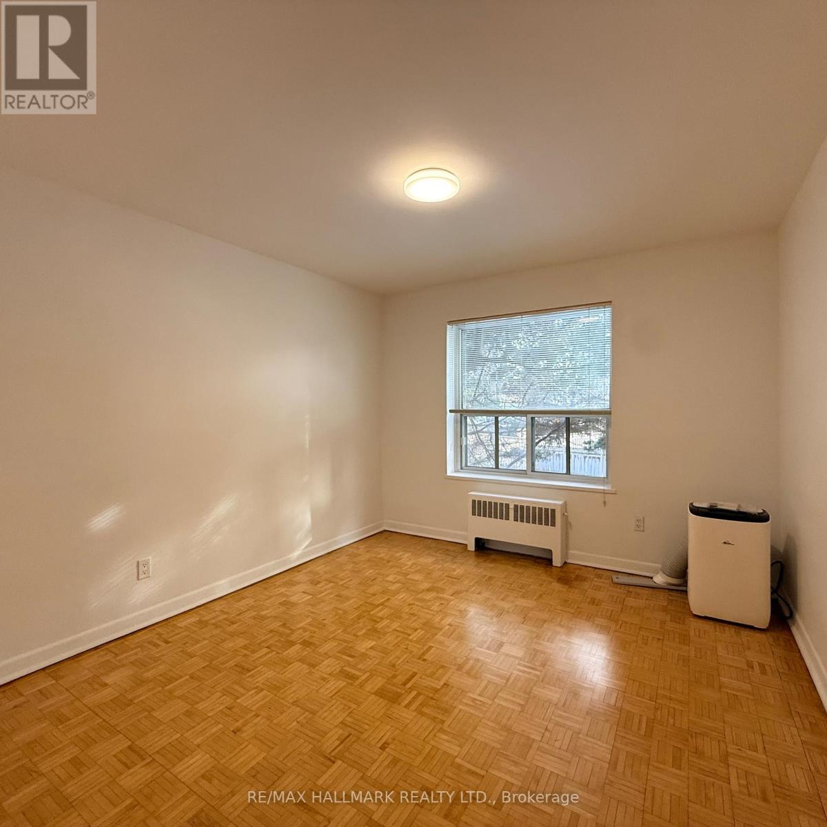 208 - 28 Upper Canada Drive, Toronto, Ontario  M2P 1R9 - Photo 7 - C12717020
