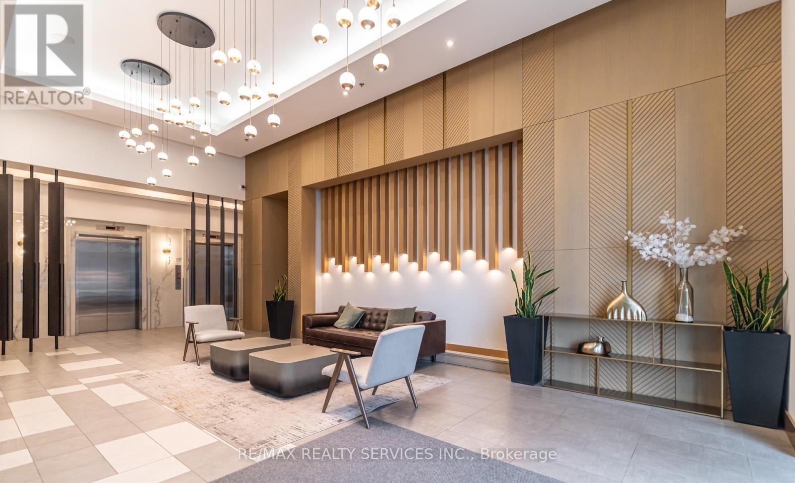 1801 - 4099 Brickstone Mews, Mississauga, Ontario  L5B 0G2 - Photo 4 - W12715474