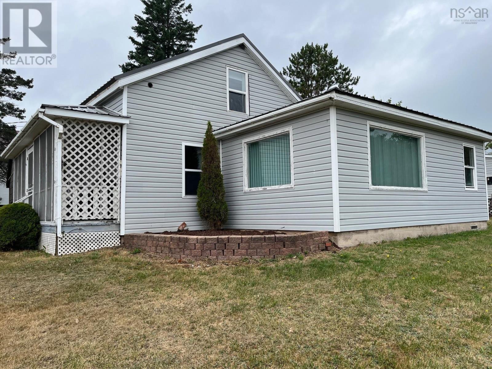 607 Highway 2, Lower Five Islands, Nova Scotia  B0M 1N0 - Photo 3 - 202521004