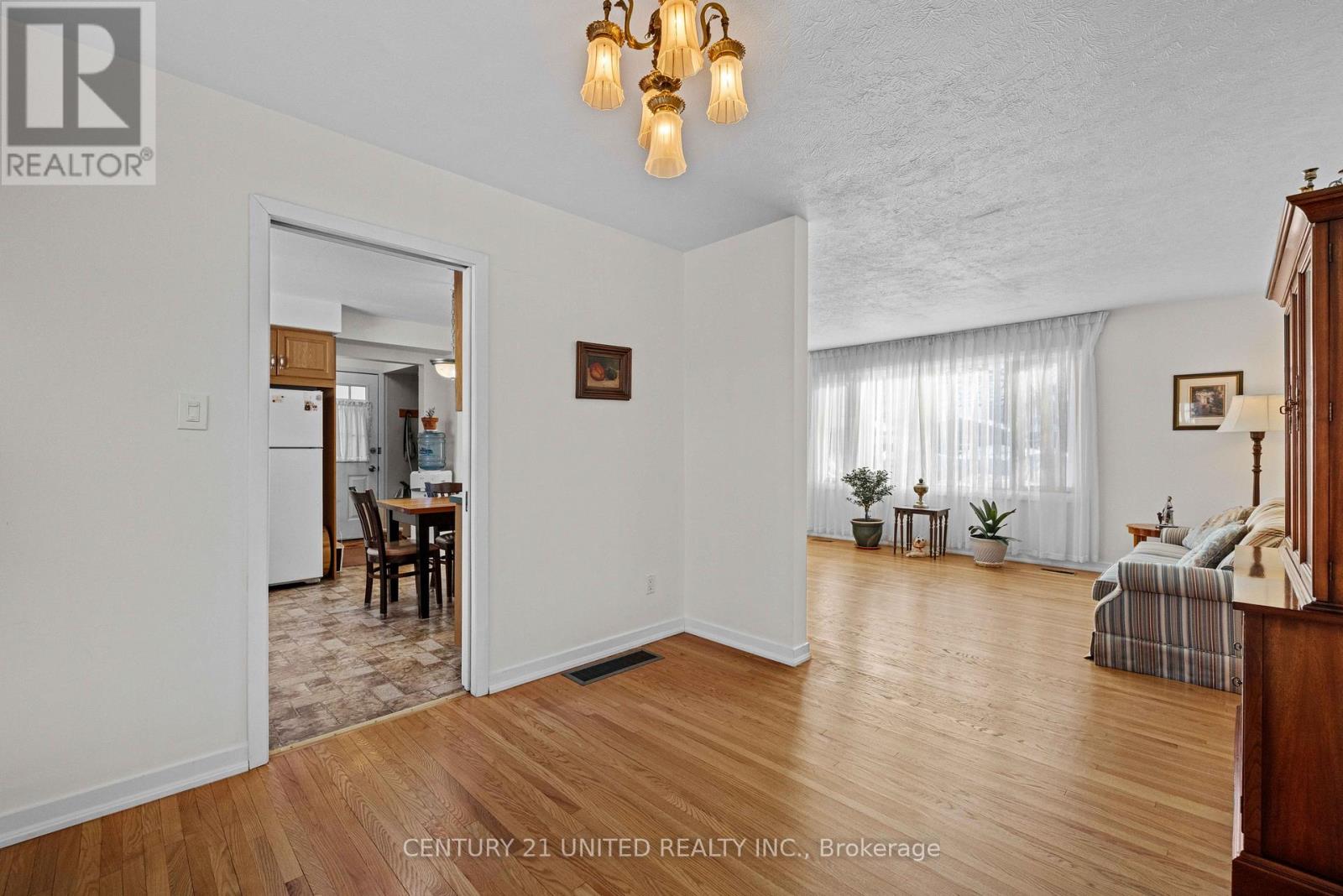 852 Parkhill Road W, Peterborough, Ontario  K9J 6P1 - Photo 7 - X12721508