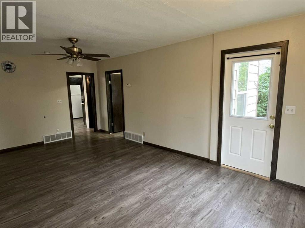 221 3 Avenue, Vauxhall, Alberta  T0K 2K0 - Photo 7 - A2256151