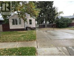 221 3 Avenue, Vauxhall, Alberta