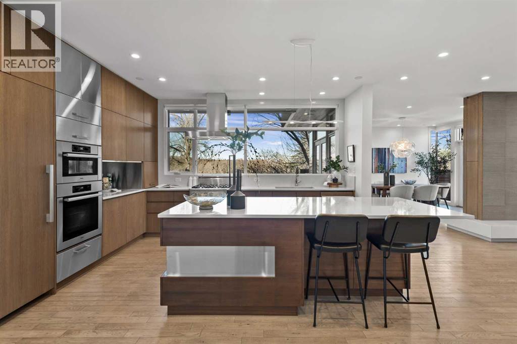 3216 5 Street Nw, Calgary, Alberta  T2M 3C9 - Photo 3 - A2278995