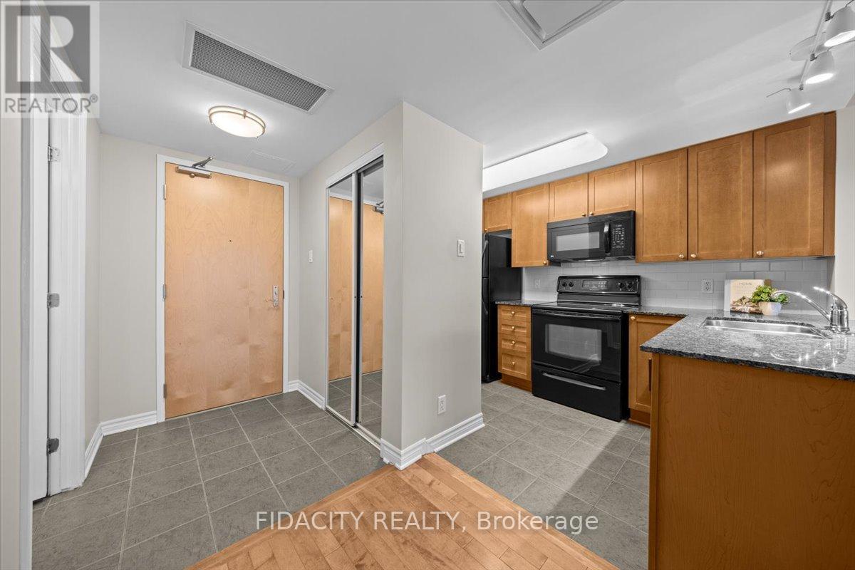 417 - 200 Lett Street, Ottawa, Ontario  K1R 0A7 - Photo 2 - X12721528