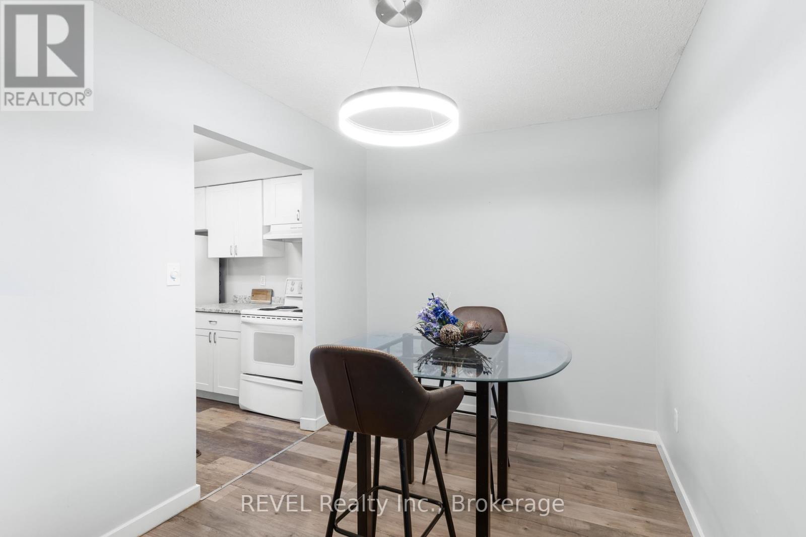 305 - 5222 Portage Road, Niagara Falls, Ontario  L2E 6B6 - Photo 6 - X12721494