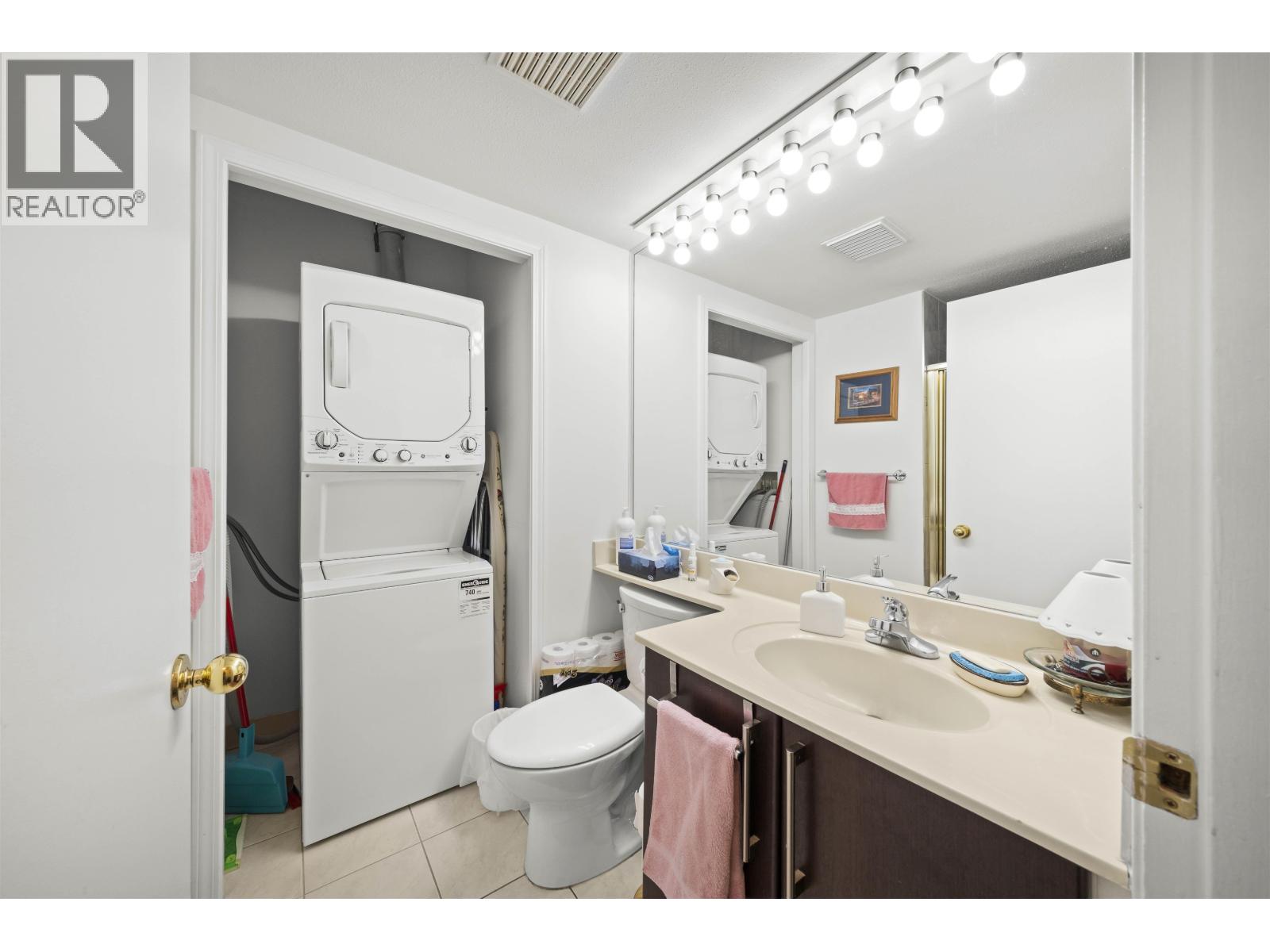 416 2915 Glen Drive, Coquitlam, British Columbia  V3B 7H8 - Photo 12 - R3082256