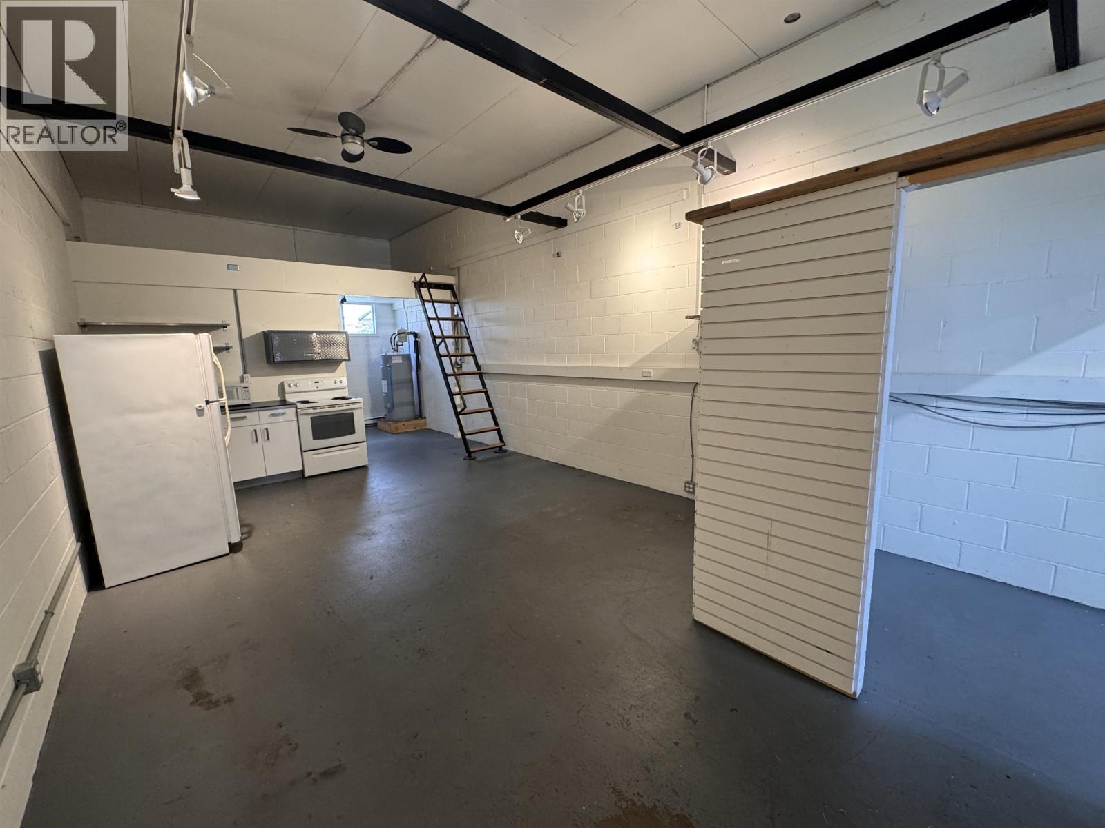 2 626 Shaw Road, Gibsons, British Columbia  V0N 1V8 - Photo 5 - C8075430