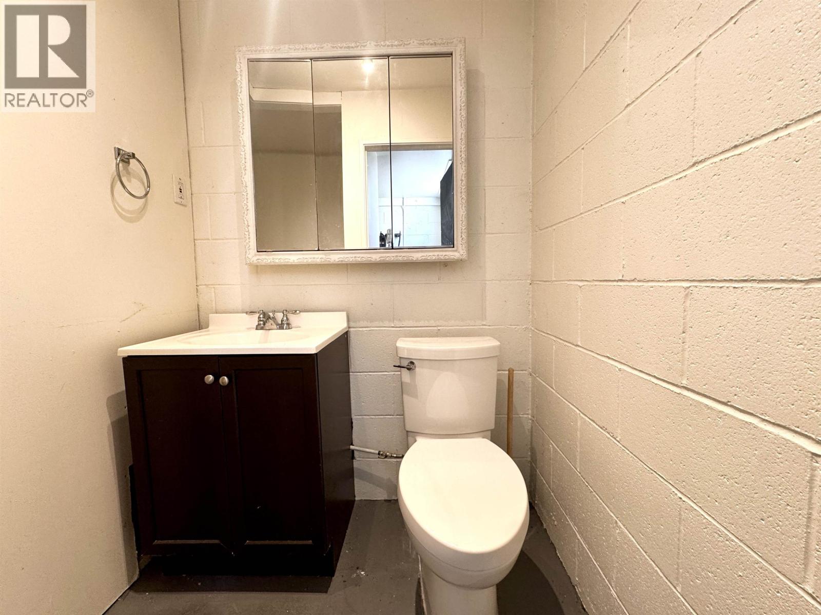 2 626 Shaw Road, Gibsons, British Columbia  V0N 1V8 - Photo 6 - C8075430