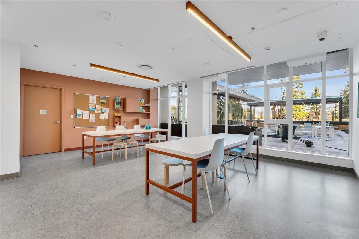 1212 13675 107a Avenue, Vancouver, British Columbia  V3T 0X3 - Photo 11 - R3082252