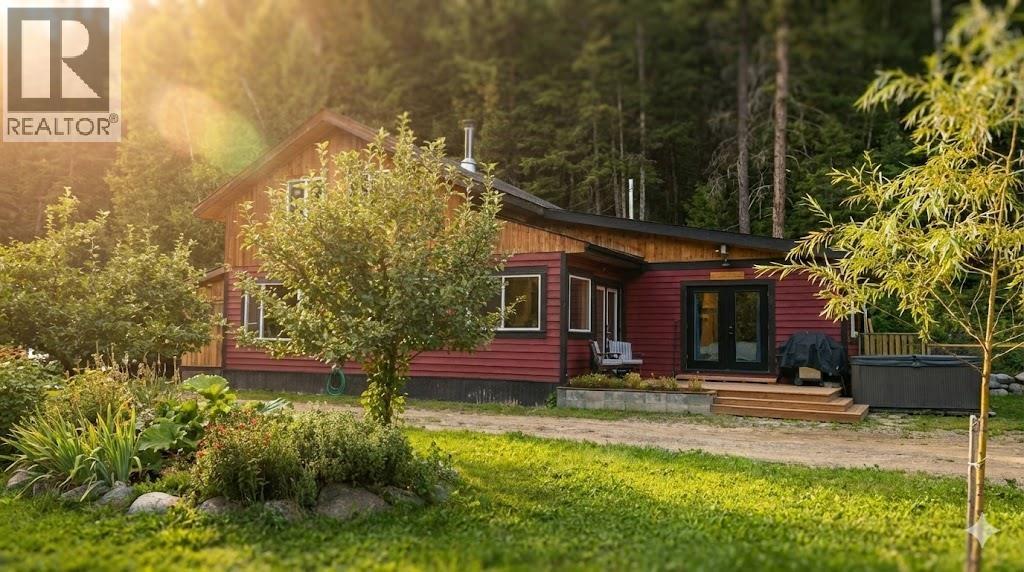 5973 CEDAR CREEK ROAD, Likely, British Columbia