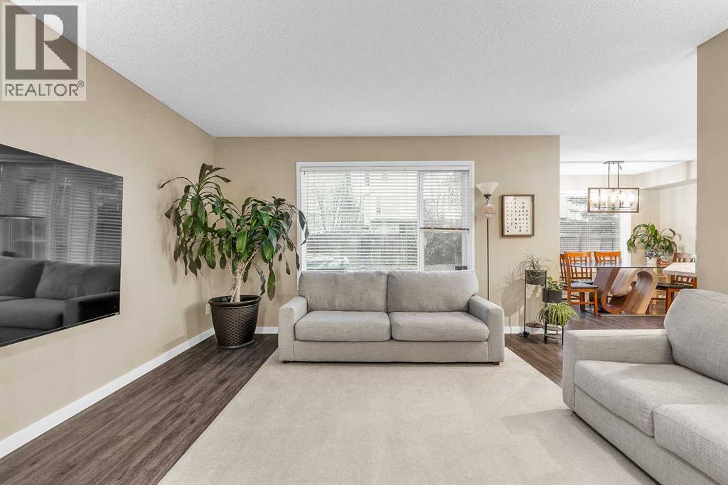 210 Evansmeade Point Nw, Calgary, Alberta  T3P 1B8 - Photo 6 - A2268431