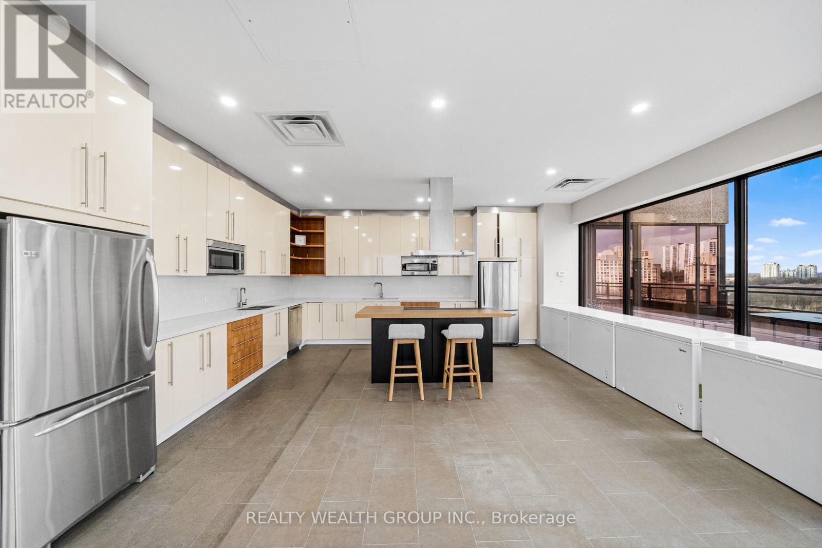 Ph - 255 Duncan Mill Road, Toronto, Ontario  M3B 3H9 - Photo 19 - C12721536