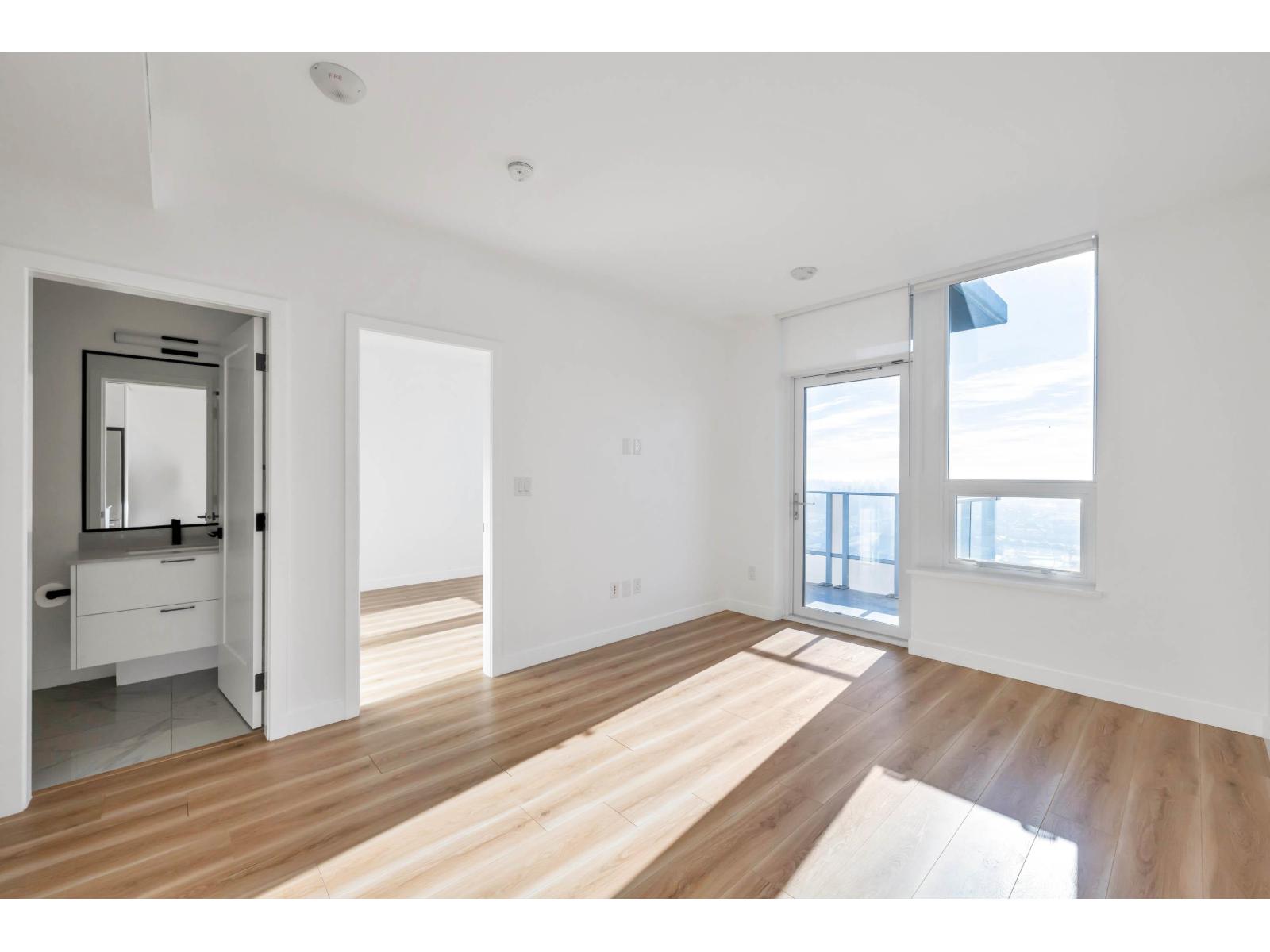 3203 8551 201 Street, Langley, British Columbia  V2Y 3Y5 - Photo 4 - R3081923